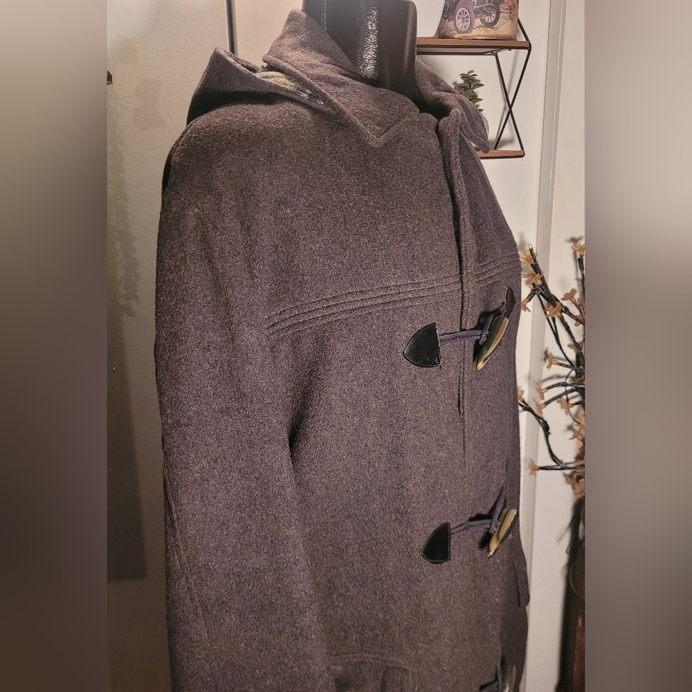 Classic Men's Brown Wool Toggle Pea Coat with Hood - Picture 4 of 9